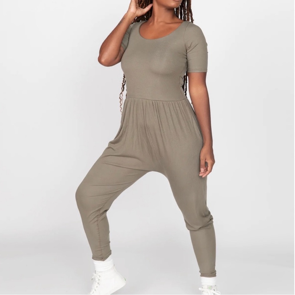 SLEEVED BŌDHI JUMPER by IMBODHI in sold out deadstock color olive size medium
